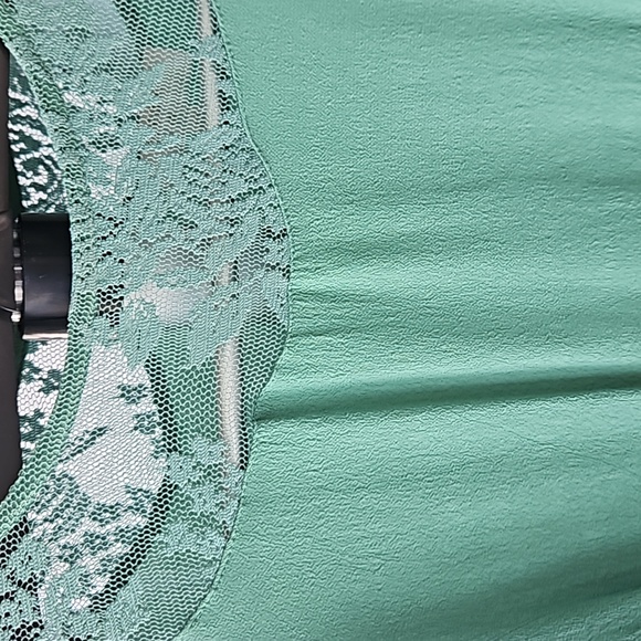 Blouse - Picture 2 of 4